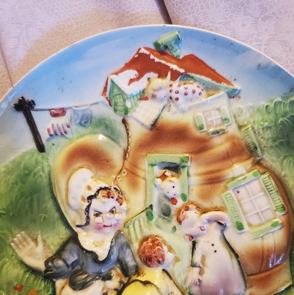 Vintage old woman who lived in a shoe wall plate - Picture 3 of 4